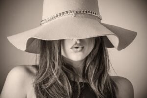 Como Transformar Seu Estilo em Renda Extra — 5 Estratégias para Lucrar com Moda Usando a FARM Rio