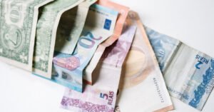 Taxa de câmbio dólar: o que significa e como impacta o consumidor